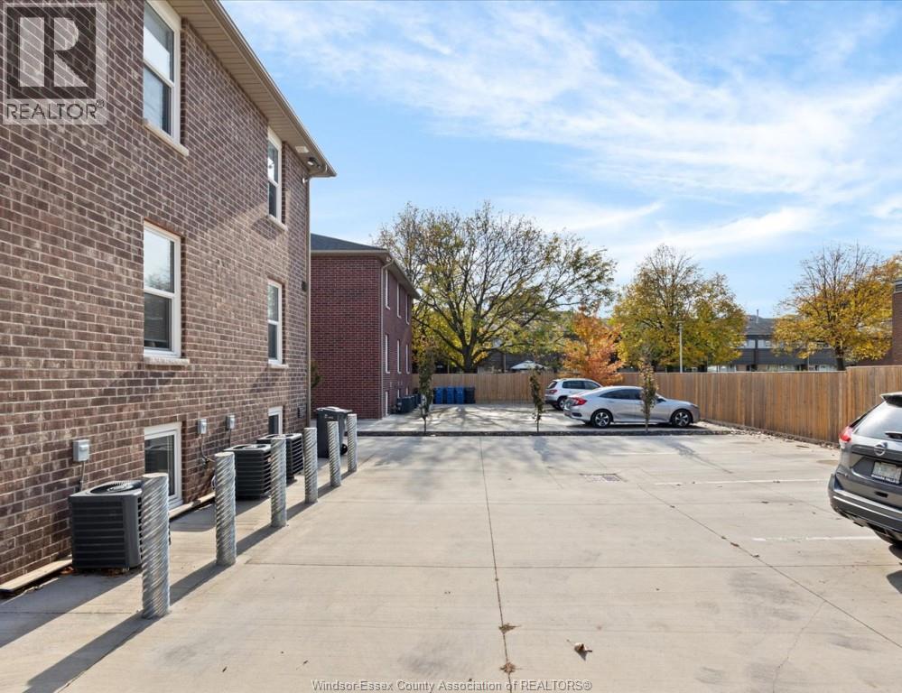 3340 Bloomfield Unit# 1, Windsor, Ontario  N9C 1R3 - Photo 8 - 26001115
