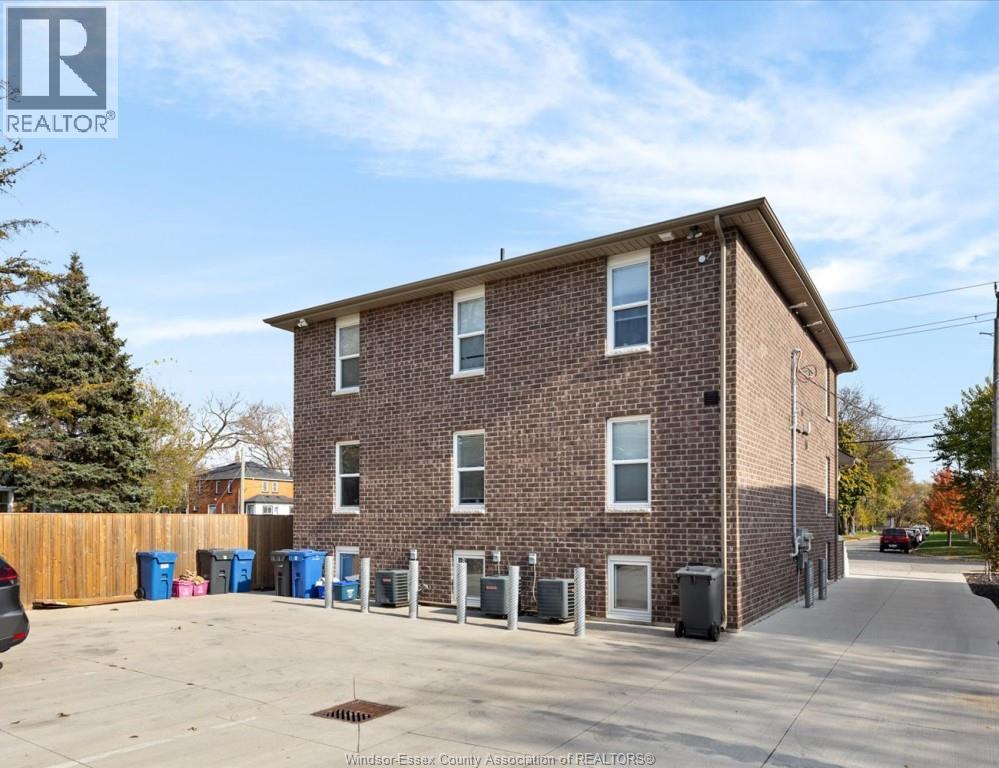 3340 Bloomfield Unit# 1, Windsor, Ontario  N9C 1R3 - Photo 9 - 26001115