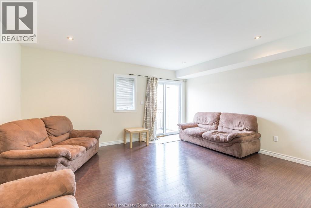700 Bridge Avenue Unit# Per Room, Windsor, Ontario  N9B 2M6 - Photo 4 - 26001131