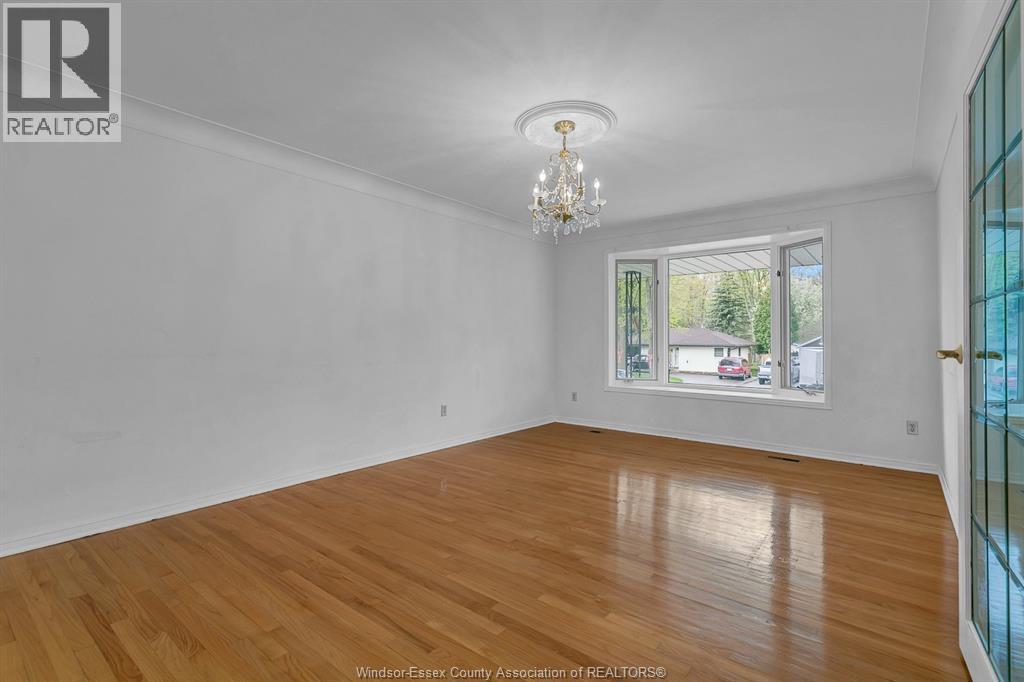 3818 Woodward, Windsor, Ontario  N8W 2Z3 - Photo 11 - 26000380