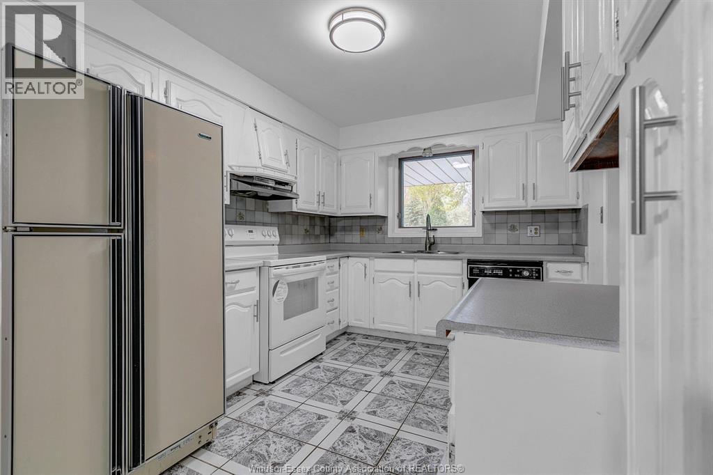 3818 Woodward, Windsor, Ontario  N8W 2Z3 - Photo 20 - 26000380