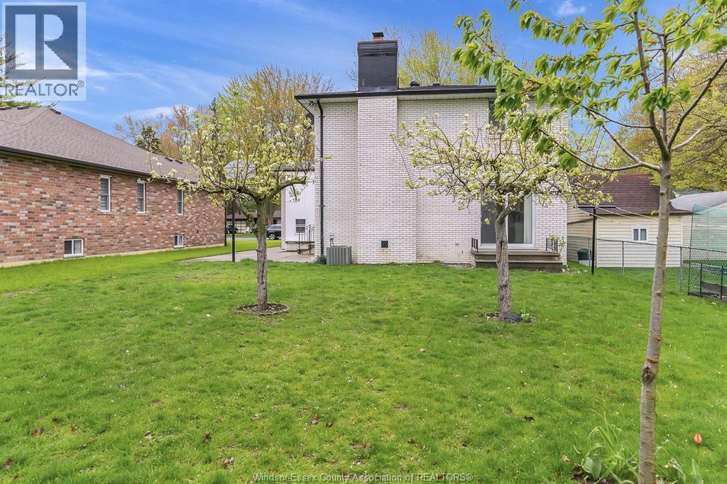 3818 Woodward, Windsor, Ontario  N8W 2Z3 - Photo 34 - 26000380