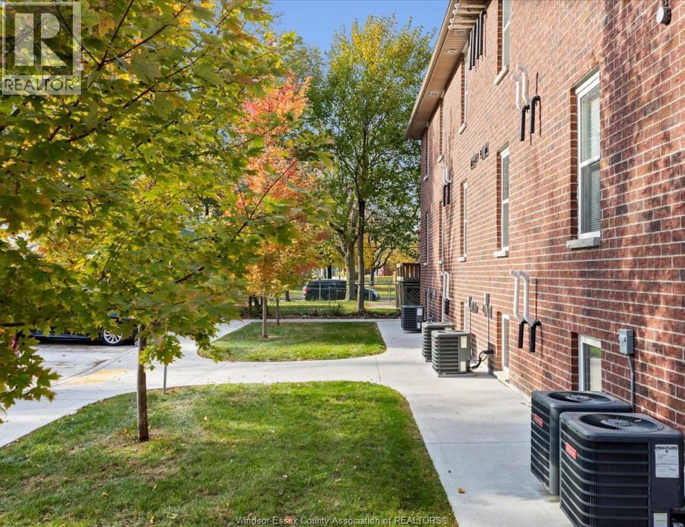 717 St. Antoine Unit# Per Room, Windsor, Ontario  N9C 3H5 - Photo 14 - 26001193