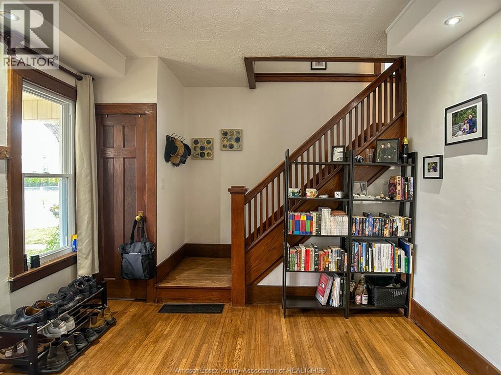 909 Pelissier, Windsor, Ontario  N9A 4L6 - Photo 10 - 26001129