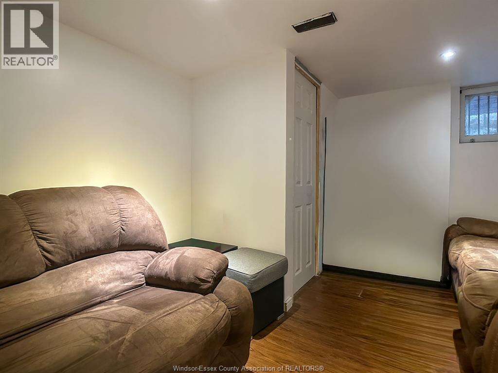 909 Pelissier, Windsor, Ontario  N9A 4L6 - Photo 18 - 26001129