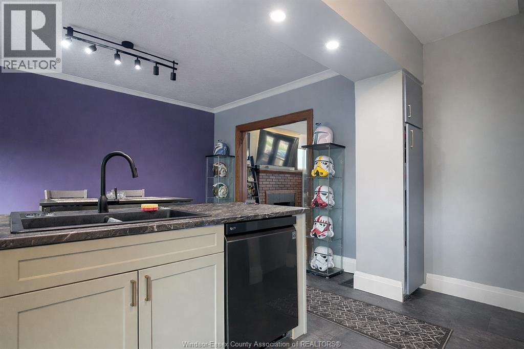 909 Pelissier, Windsor, Ontario  N9A 4L6 - Photo 6 - 26001129