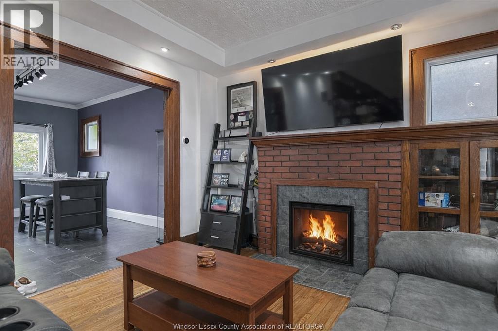 909 Pelissier, Windsor, Ontario  N9A 4L6 - Photo 7 - 26001129