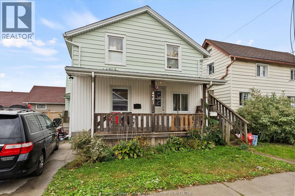 471 Tuscarora Street, Windsor, Ontario  N9A 3M1 - Photo 3 - 26001214
