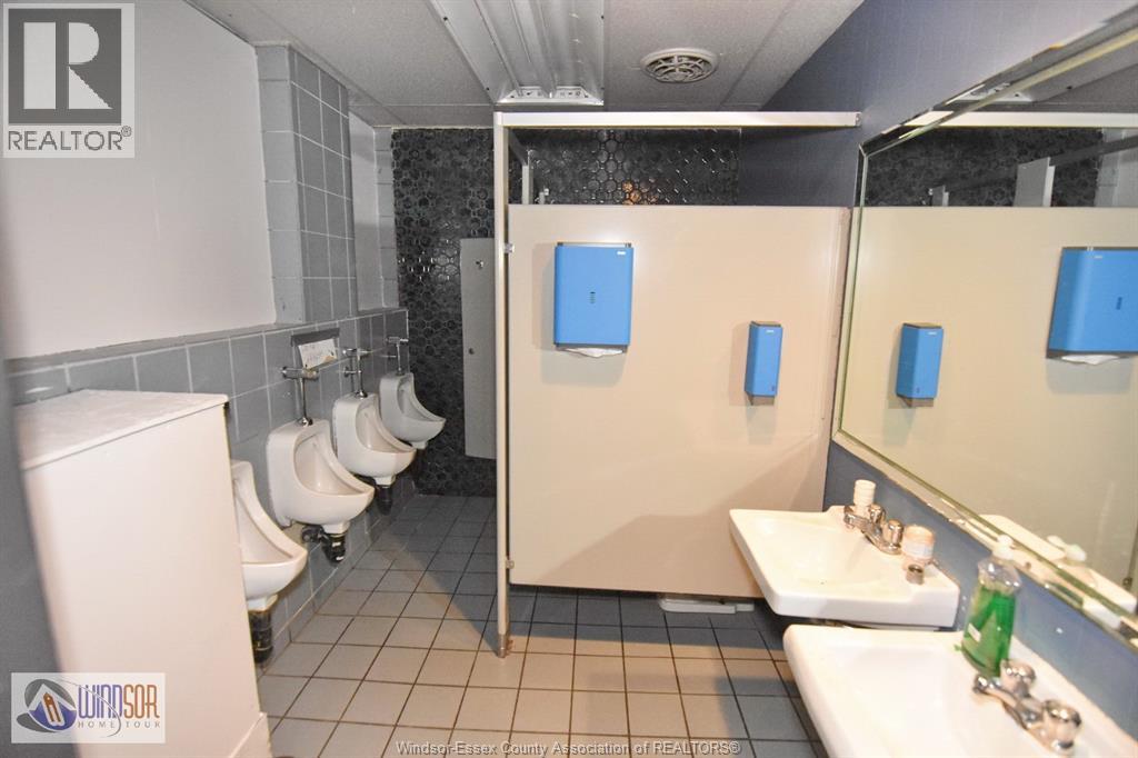 911 Walker Road Unit# Main Floor, Windsor, Ontario  N8Y 2N6 - Photo 34 - 26001510