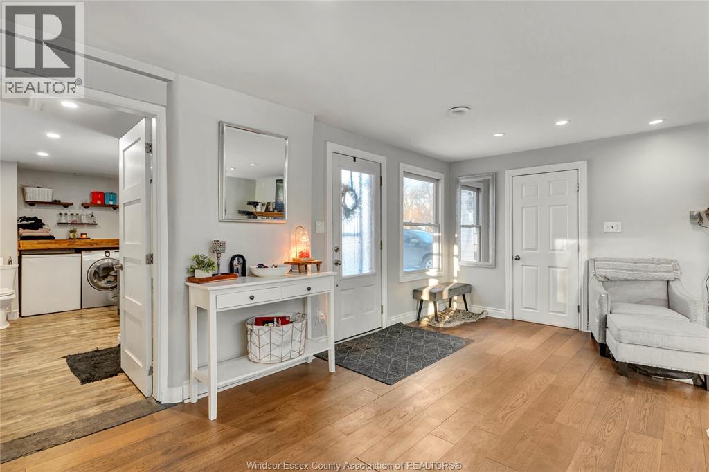 805 Roselawn, Windsor, Ontario  N9E 2B3 - Photo 4 - 26001521