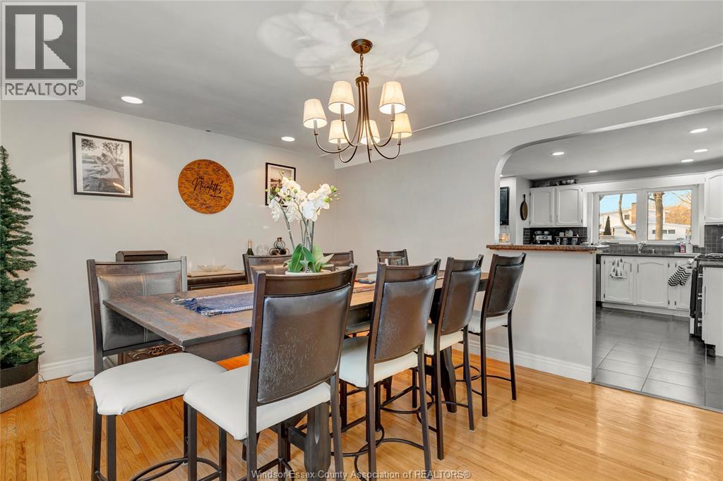 805 Roselawn, Windsor, Ontario  N9E 2B3 - Photo 9 - 26001521