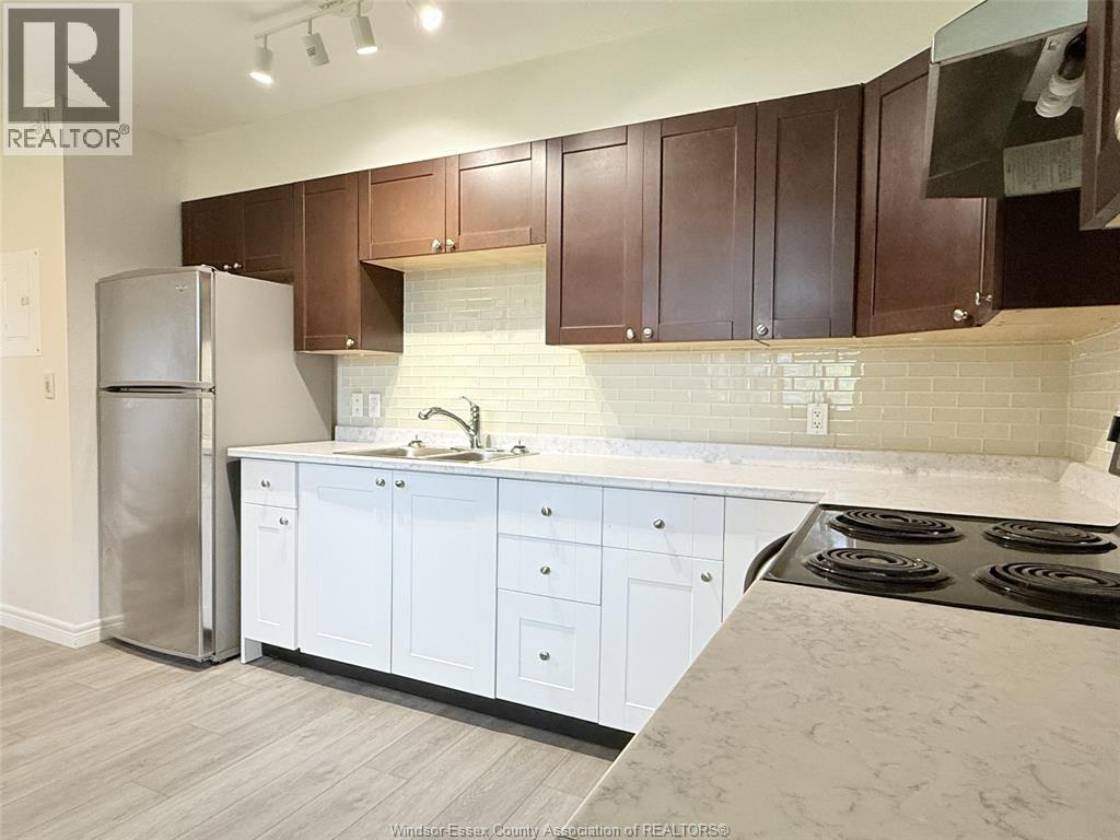 20 Bradmon Drive, St. Catharines, Ontario  L2M 1T4 - Photo 2 - 26001472