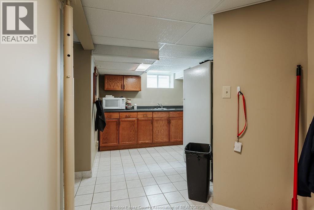 3987 Casgrain, Windsor, Ontario  N9E 2R9 - Photo 7 - 26001700