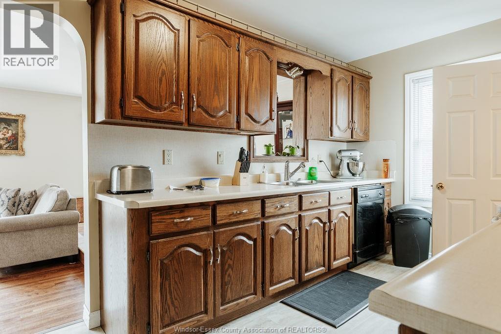 3987 Casgrain, Windsor, Ontario  N9E 2R9 - Photo 8 - 26001700