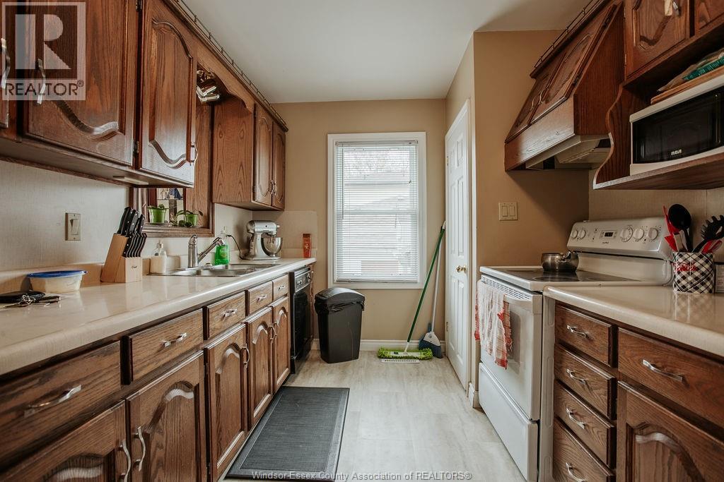 3987 Casgrain, Windsor, Ontario  N9E 2R9 - Photo 9 - 26001700