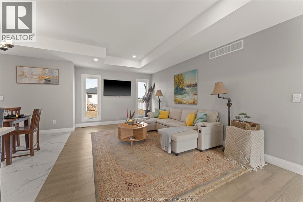 4403 Belmont Avenue, Comber, Ontario  N0P 1J0 - Photo 4 - 26001458