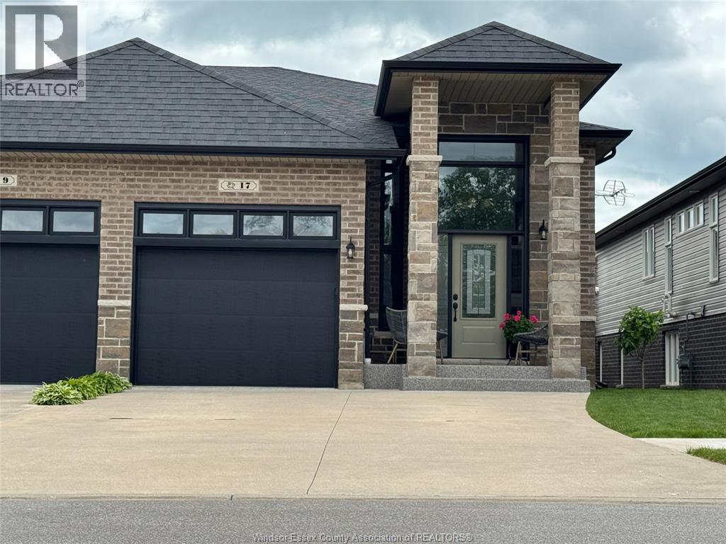 17 Woodland Street, Kingsville, Ontario  N9Y 0A9 - Photo 2 - 26001670