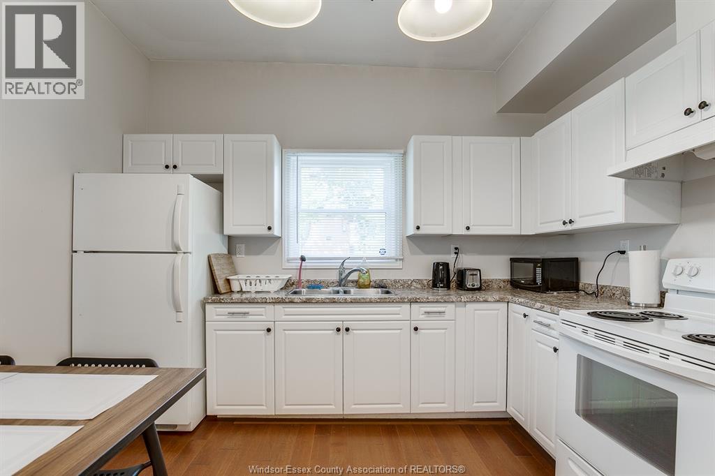 402 Aylmer Avenue, Windsor, Ontario  N9A 1T6 - Photo 8 - 26001720