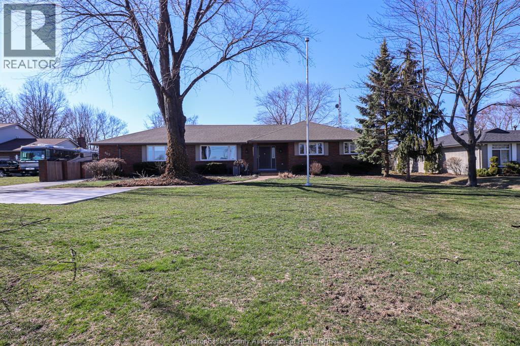 463 Russell Woods Road, Lakeshore, Ontario  N8H 3S6 - Photo 2 - 26001743