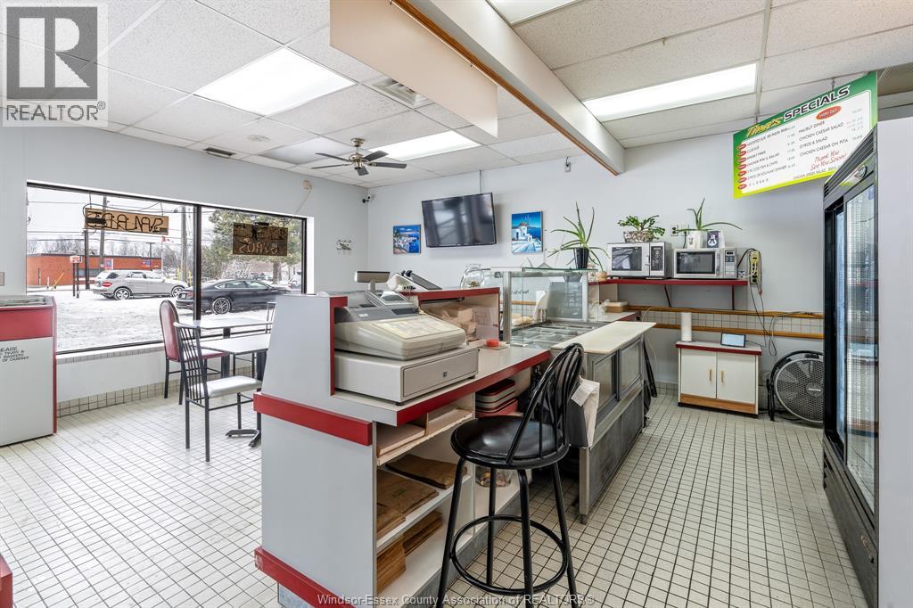 11897 Tecumseh Road East, Tecumseh, Ontario  N8N 1L8 - Photo 12 - 26001653