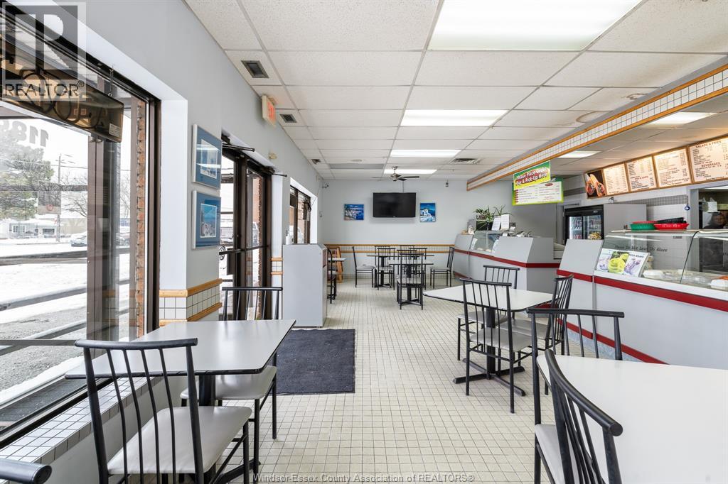 11897 Tecumseh Road East, Tecumseh, Ontario  N8N 1L8 - Photo 13 - 26001653