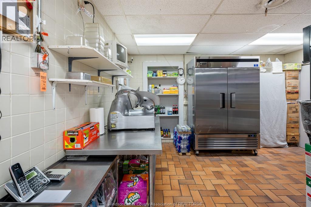 11897 Tecumseh Road East, Tecumseh, Ontario  N8N 1L8 - Photo 16 - 26001653