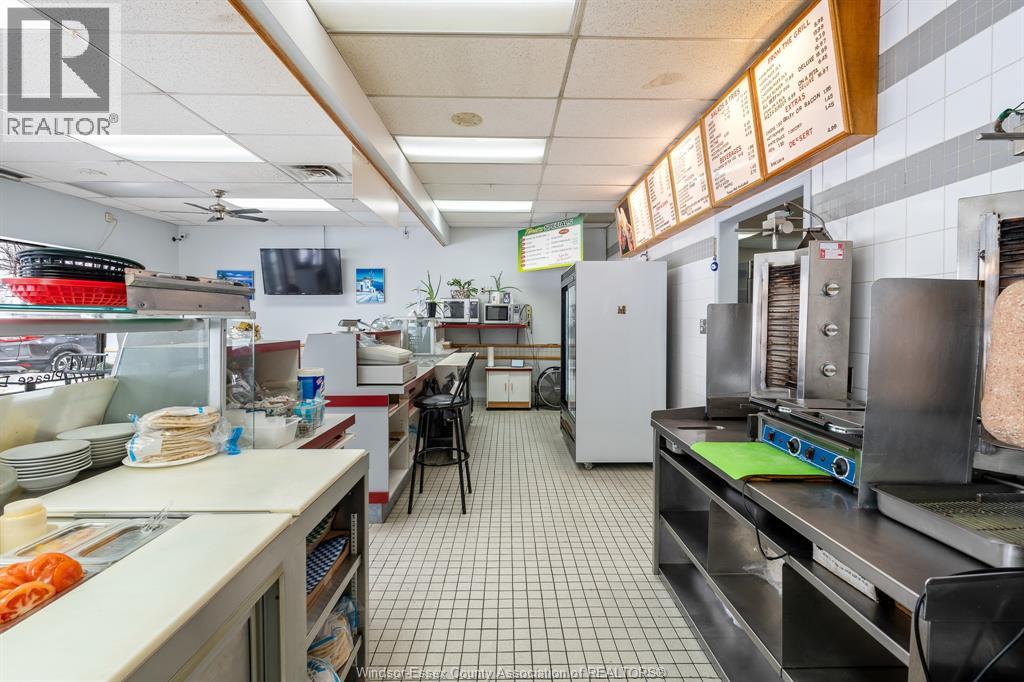 11897 Tecumseh Road East, Tecumseh, Ontario  N8N 1L8 - Photo 18 - 26001653