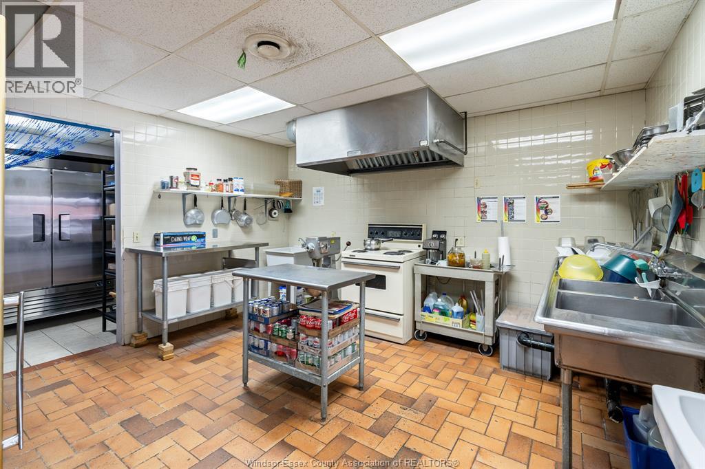 11897 Tecumseh Road East, Tecumseh, Ontario  N8N 1L8 - Photo 19 - 26001653