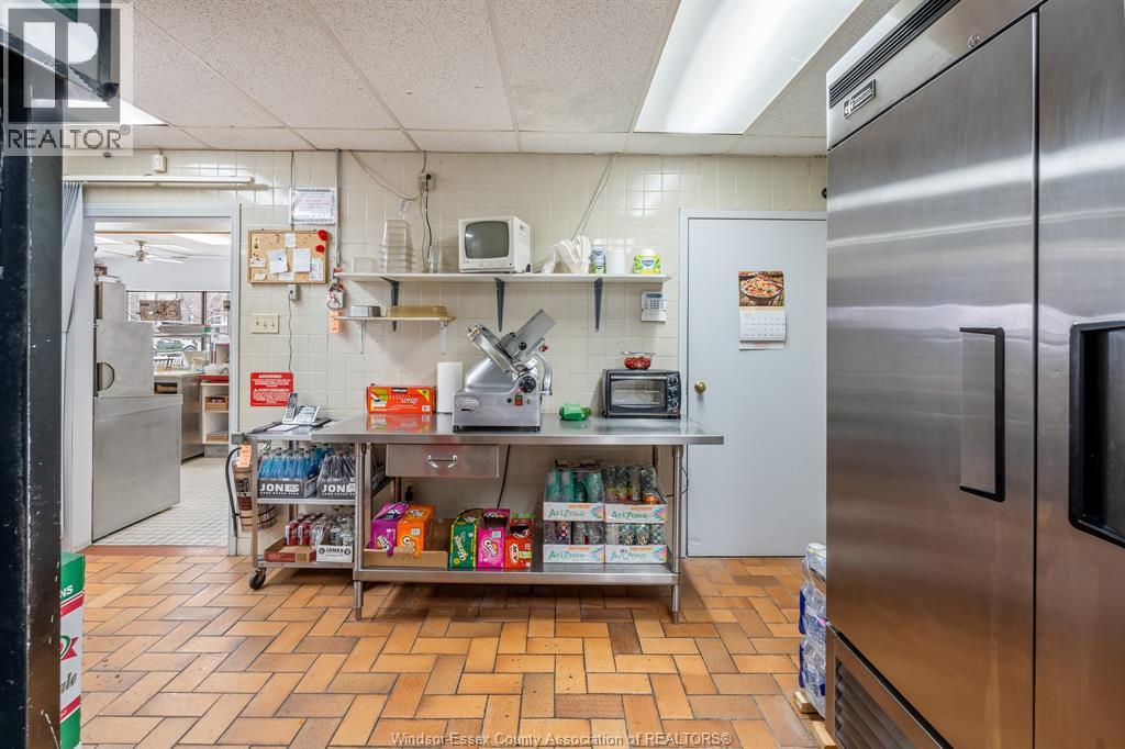 11897 Tecumseh Road East, Tecumseh, Ontario  N8N 1L8 - Photo 20 - 26001653