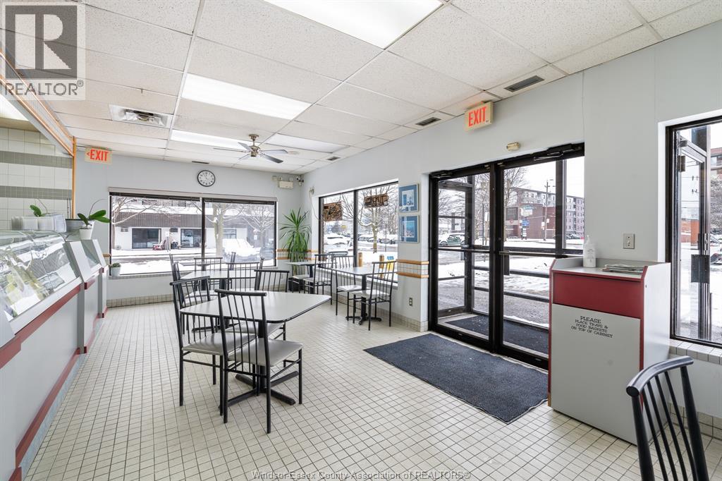 11897 Tecumseh Road East, Tecumseh, Ontario  N8N 1L8 - Photo 4 - 26001653