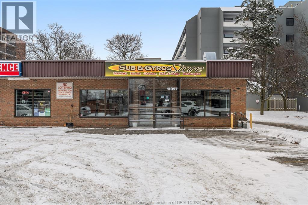 11897 Tecumseh Road East, Tecumseh, Ontario  N8N 1L8 - Photo 7 - 26001653