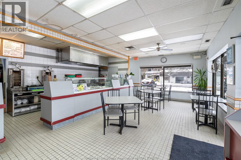 11897 Tecumseh Road East, Tecumseh, Ontario  N8N 1L8 - Photo 9 - 26001653