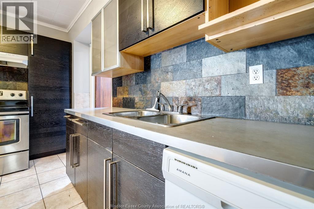 366 Rankin, Windsor, Ontario  N9B 2R7 - Photo 11 - 26001762
