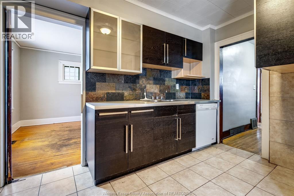 366 Rankin, Windsor, Ontario  N9B 2R7 - Photo 12 - 26001762
