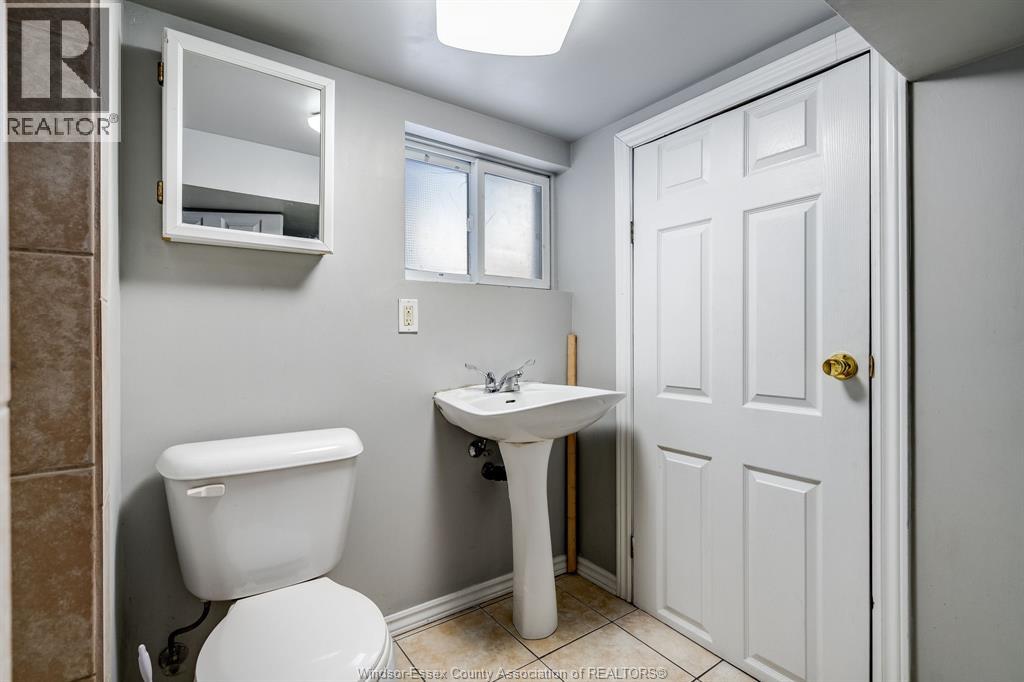 366 Rankin, Windsor, Ontario  N9B 2R7 - Photo 27 - 26001762