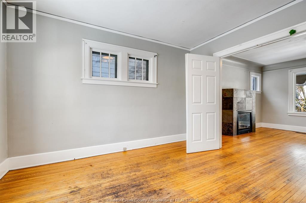 366 Rankin, Windsor, Ontario  N9B 2R7 - Photo 8 - 26001762