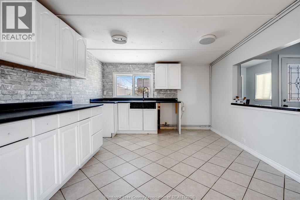 4 Cedar Crescent, Mcgregor, Ontario  N0R 1J0 - Photo 5 - 26001766