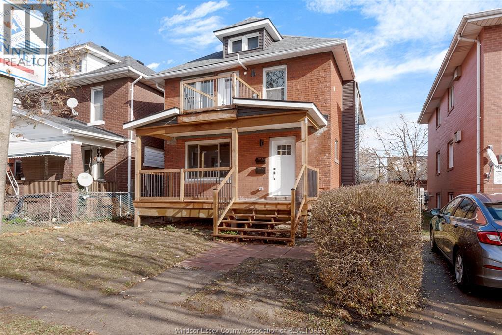 836 Pillette, Windsor, Ontario
