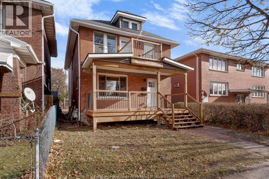 836 Pillette, Windsor, Ontario  N8Y 3B5 - Photo 2 - 26001883