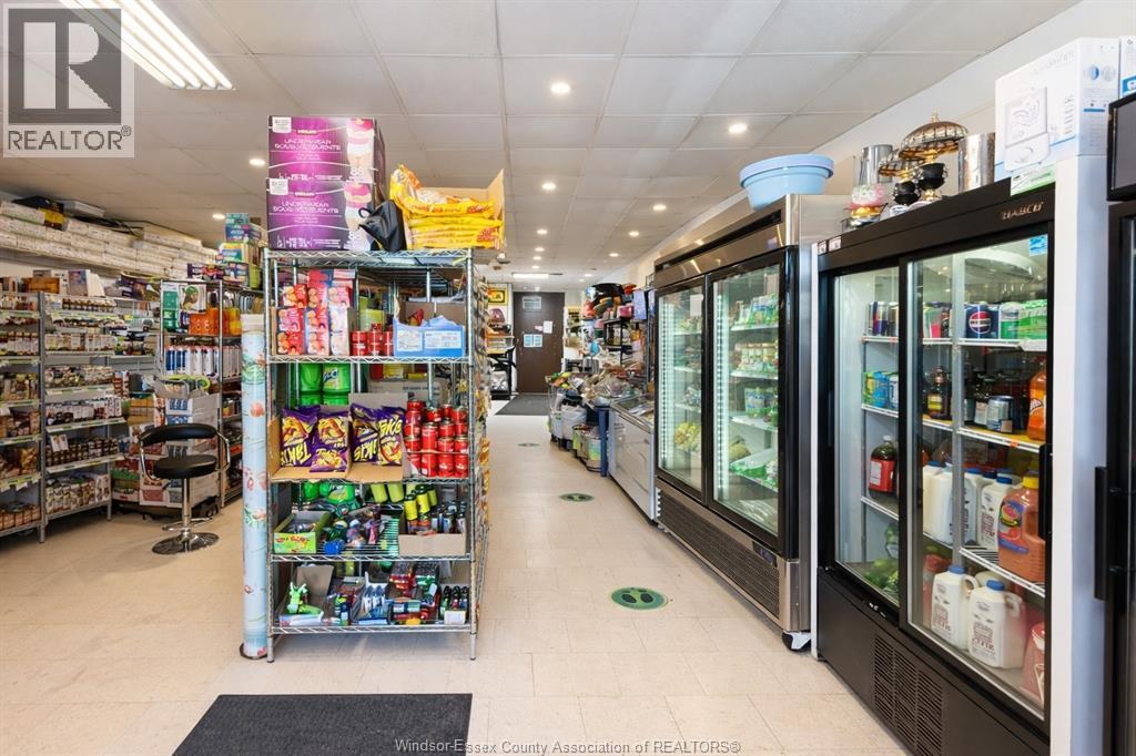 917 Wyandotte Street East, Windsor, Ontario  N9A 3K6 - Photo 2 - 26001907