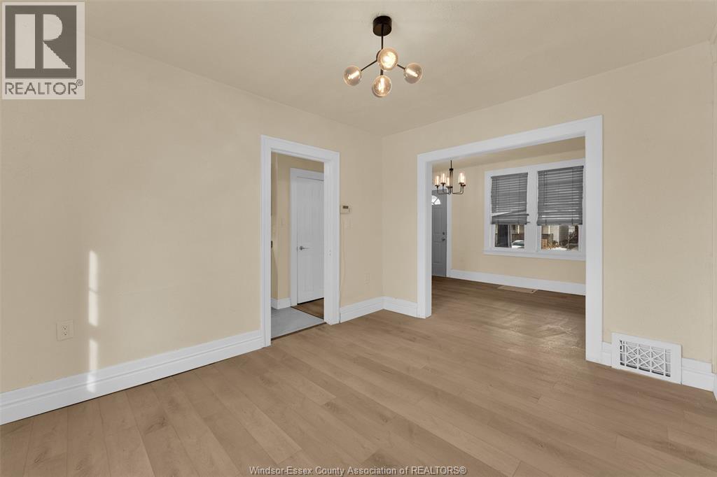 1127 Wellington Avenue, Windsor, Ontario  N9A 5K2 - Photo 7 - 26001900