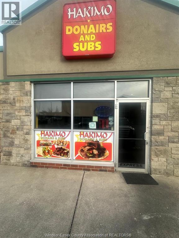 2212 HURON CHURCH ROAD, Windsor, Ontario