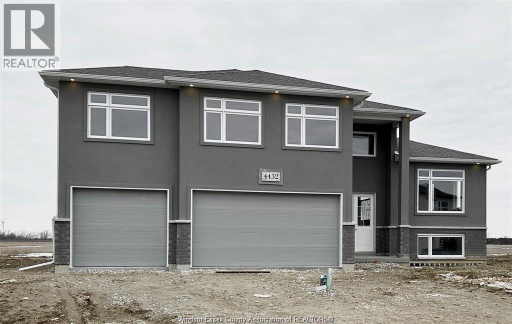 4432 BELMONT, Comber, Ontario