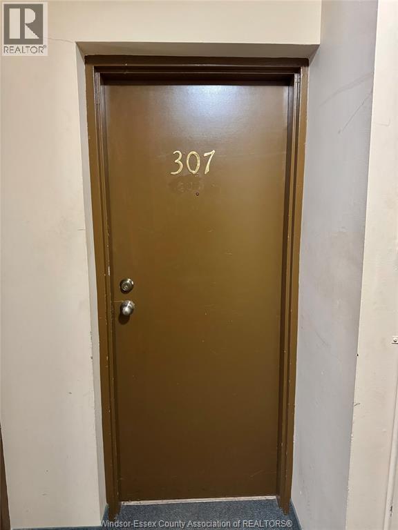 2035 University Avenue West Unit# 307, Windsor, Ontario  N9B 1E1 - Photo 3 - 26002096
