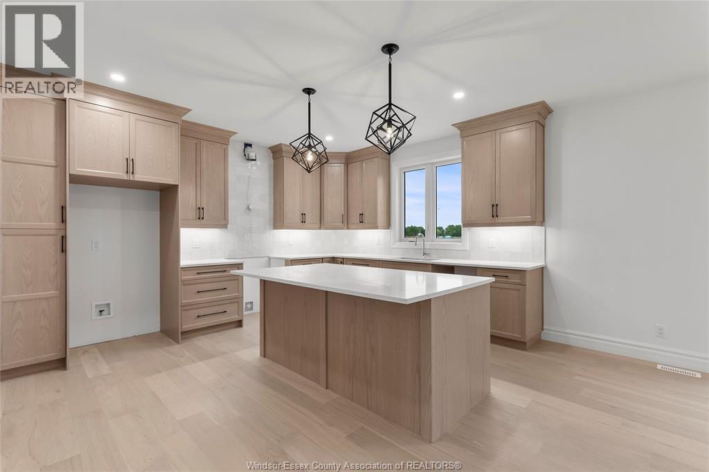 357 Marla Crescent, Lakeshore, Ontario  N0R 1A0 - Photo 8 - 26002128