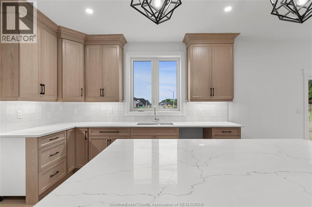 357 Marla Crescent, Lakeshore, Ontario  N0R 1A0 - Photo 9 - 26002128