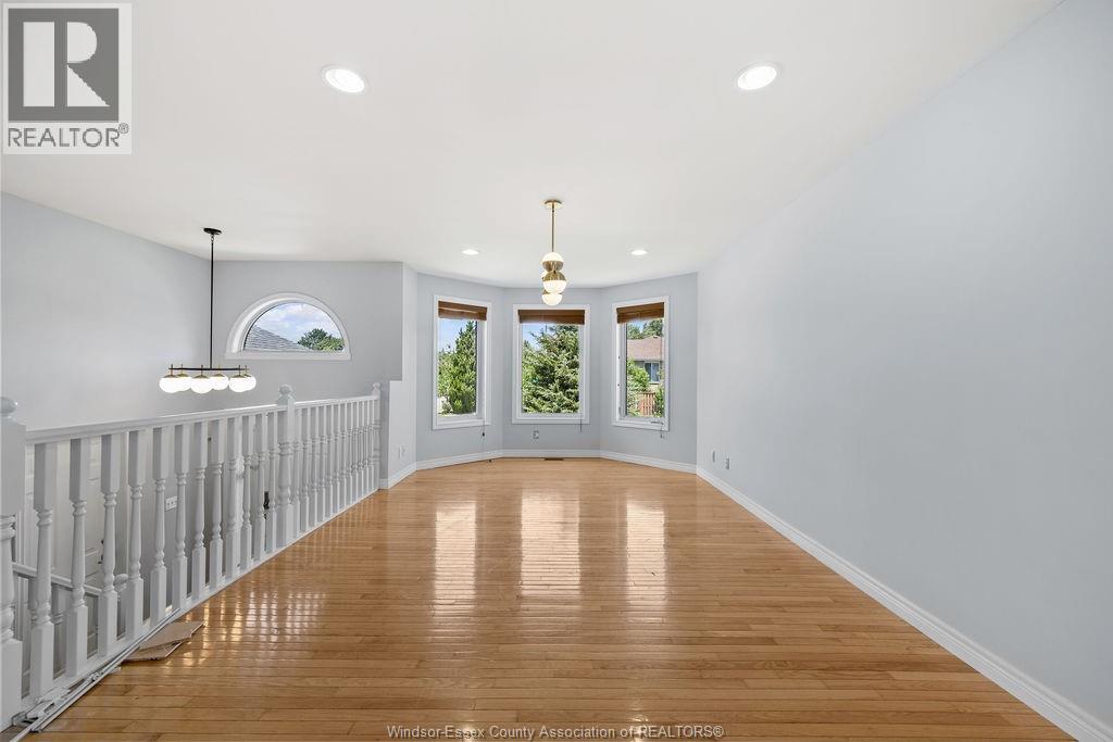 707 Sarah Court, Windsor, Ontario  N9G 2Y7 - Photo 7 - 26002169