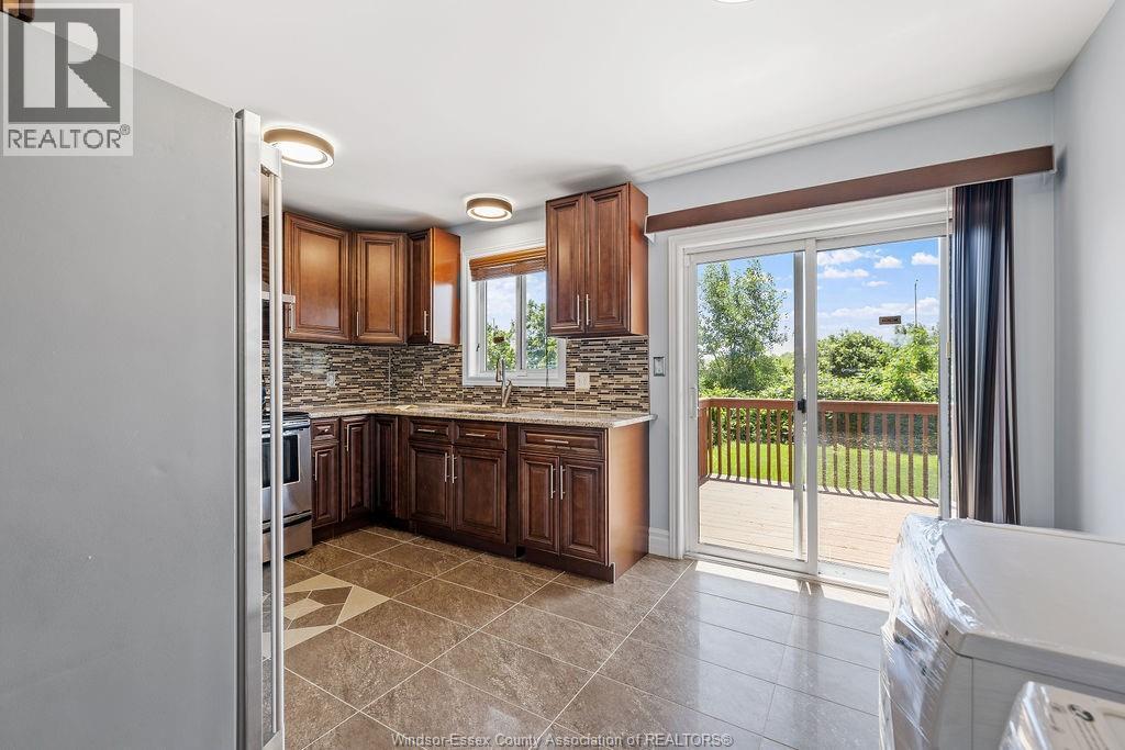 707 Sarah Court, Windsor, Ontario  N9G 2Y7 - Photo 8 - 26002169