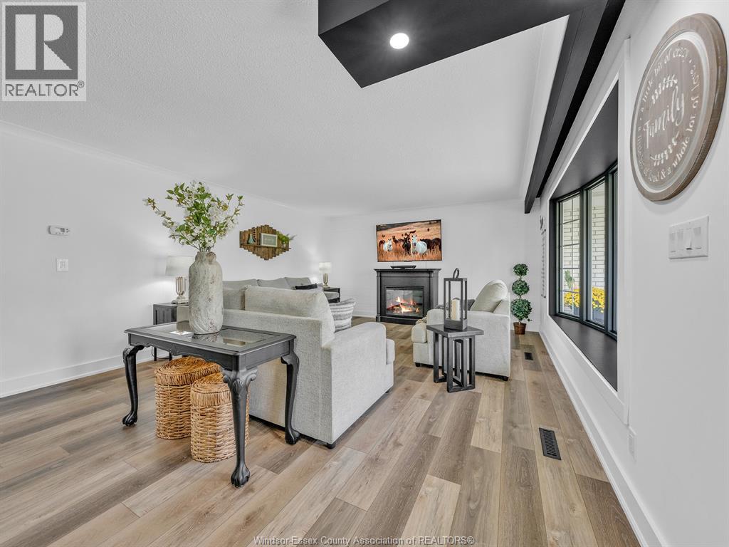 1367 Oxford Avenue, Kingsville, Ontario  N9Y 2S8 - Photo 2 - 26002158