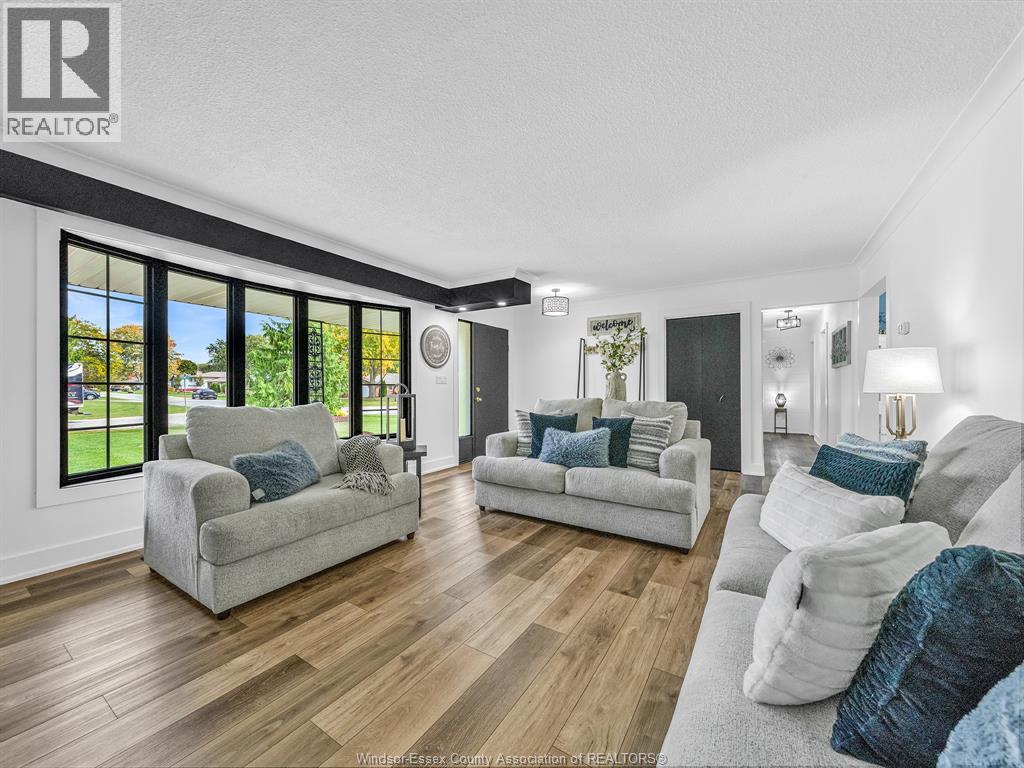 1367 Oxford Avenue, Kingsville, Ontario  N9Y 2S8 - Photo 4 - 26002158